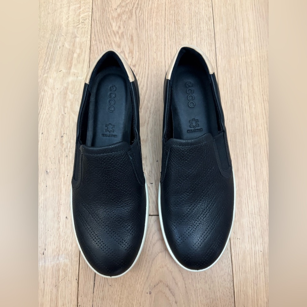 Ecco Black Slip-On Sneakers size 38
